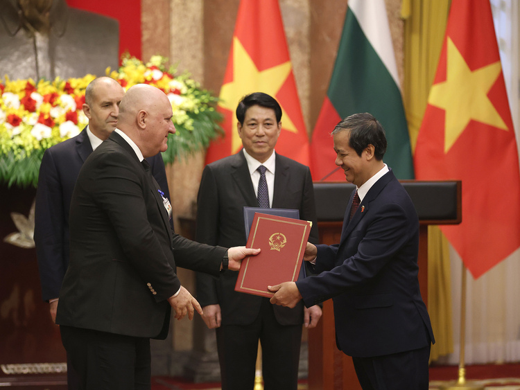 Four-Year Education Agreement Signed with Vietnam