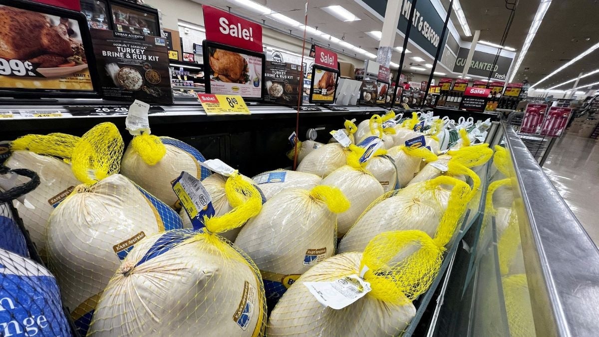 Why will Thanksgiving meals be cheaper for Americans this year? Is it enough?