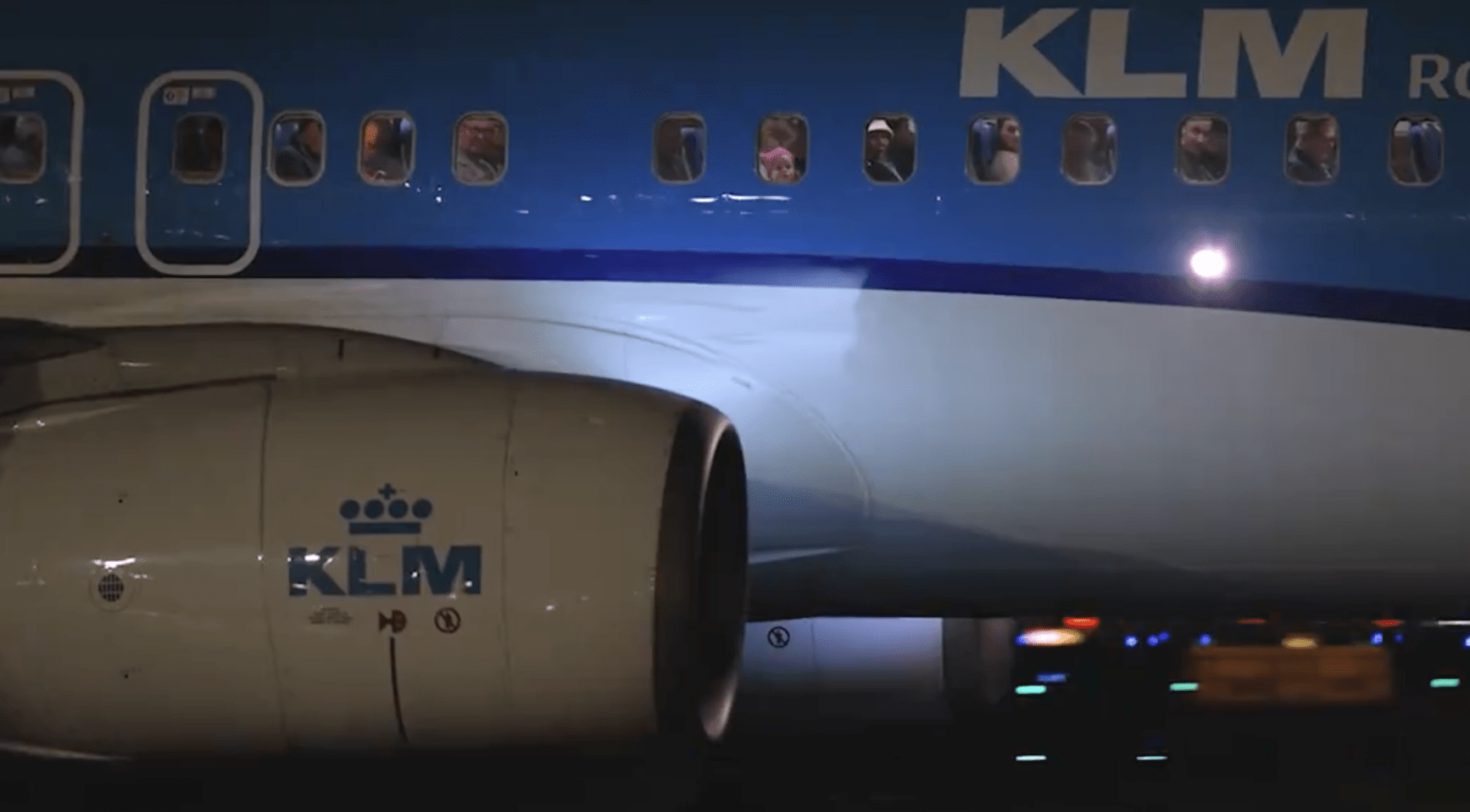 KLM proposes two-year pay freeze amid rising costs