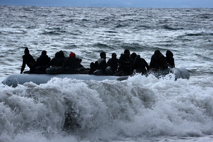 8 dead as migrant boat sinks off Greek island