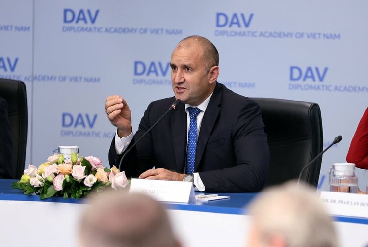 President Radev Marks 75 Years of Bulgaria-Vietnam Diplomatic Relations