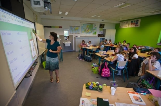 Teachers strike today in French-speaking schools