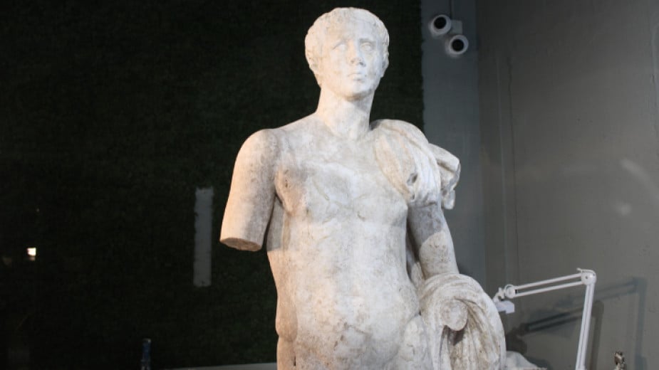 The first statue found at Heraclea Sintica probably depicts the grandson of Emperor Octavian August