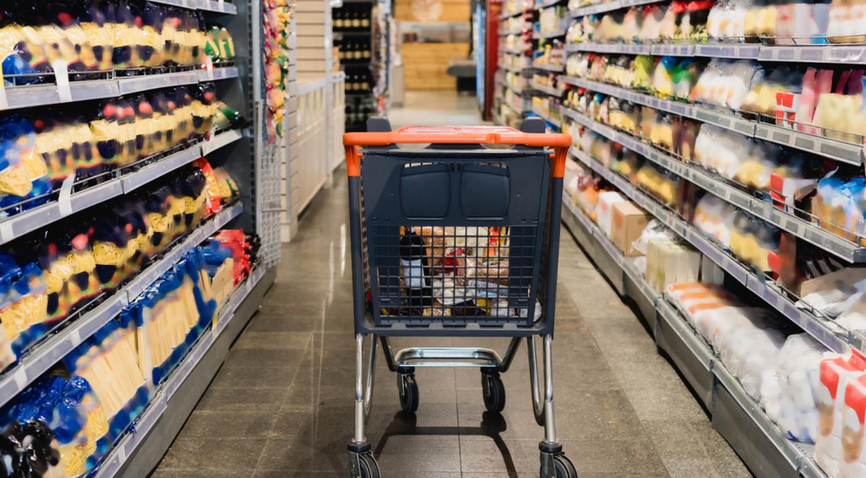 Supermarkets still pushing unhealthy foods despite agreements