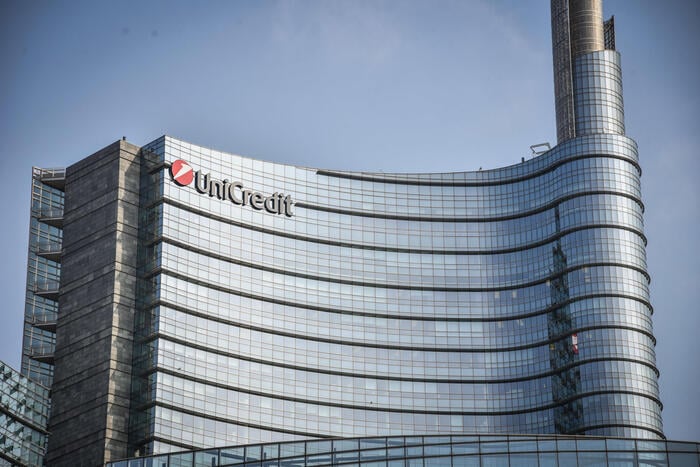 UniCredit bid is hostile says BPM director