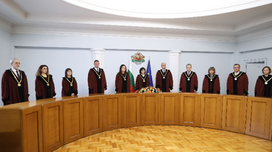 The Constitutional Court admits all five requests for the annulment of the Parliamentary elections