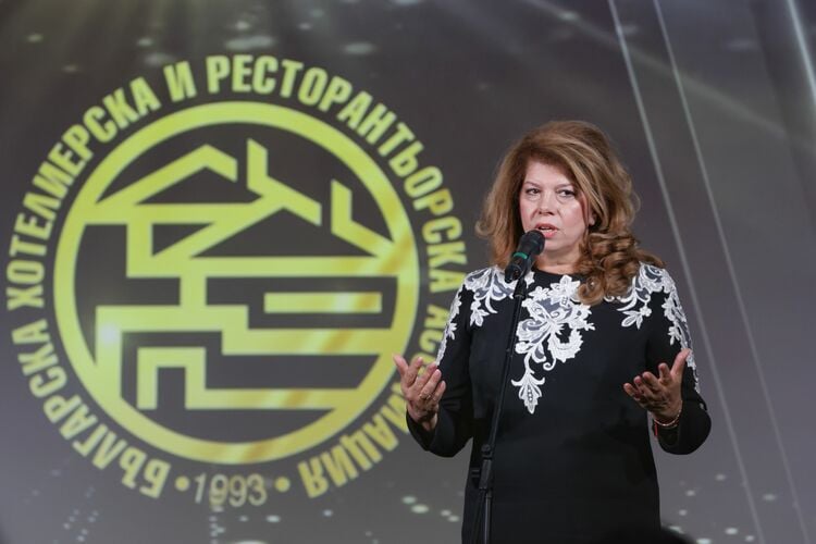 Vice President Iotova Speaks at Bulgarian Hotel and Restaurant Association Annual Awards Ceremony 