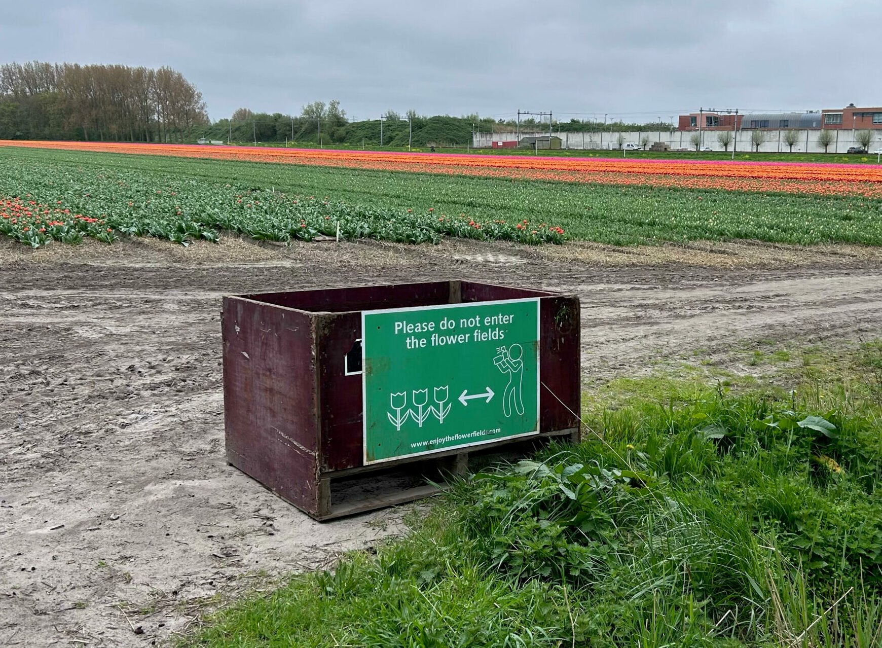 Farm minister investigates pesticide-free zones near homes