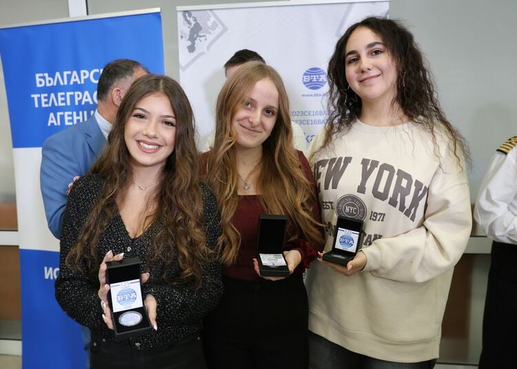 Plastic Cleaning Robot Wins Youth Hackathon in Burgas