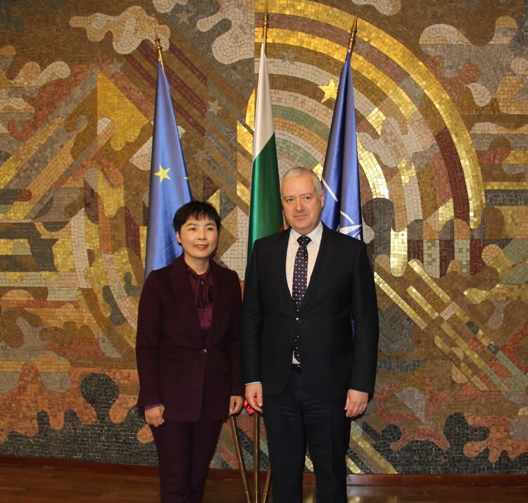 Foreign Minister Ivan Kondov Receives Chinese Ambassador Dai Qingli