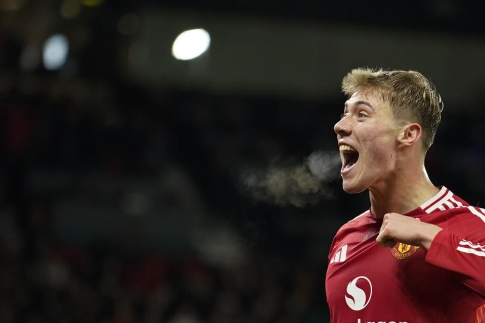 Hojlund scores 2 for Man United to give Amorim winning home debut in Europa League