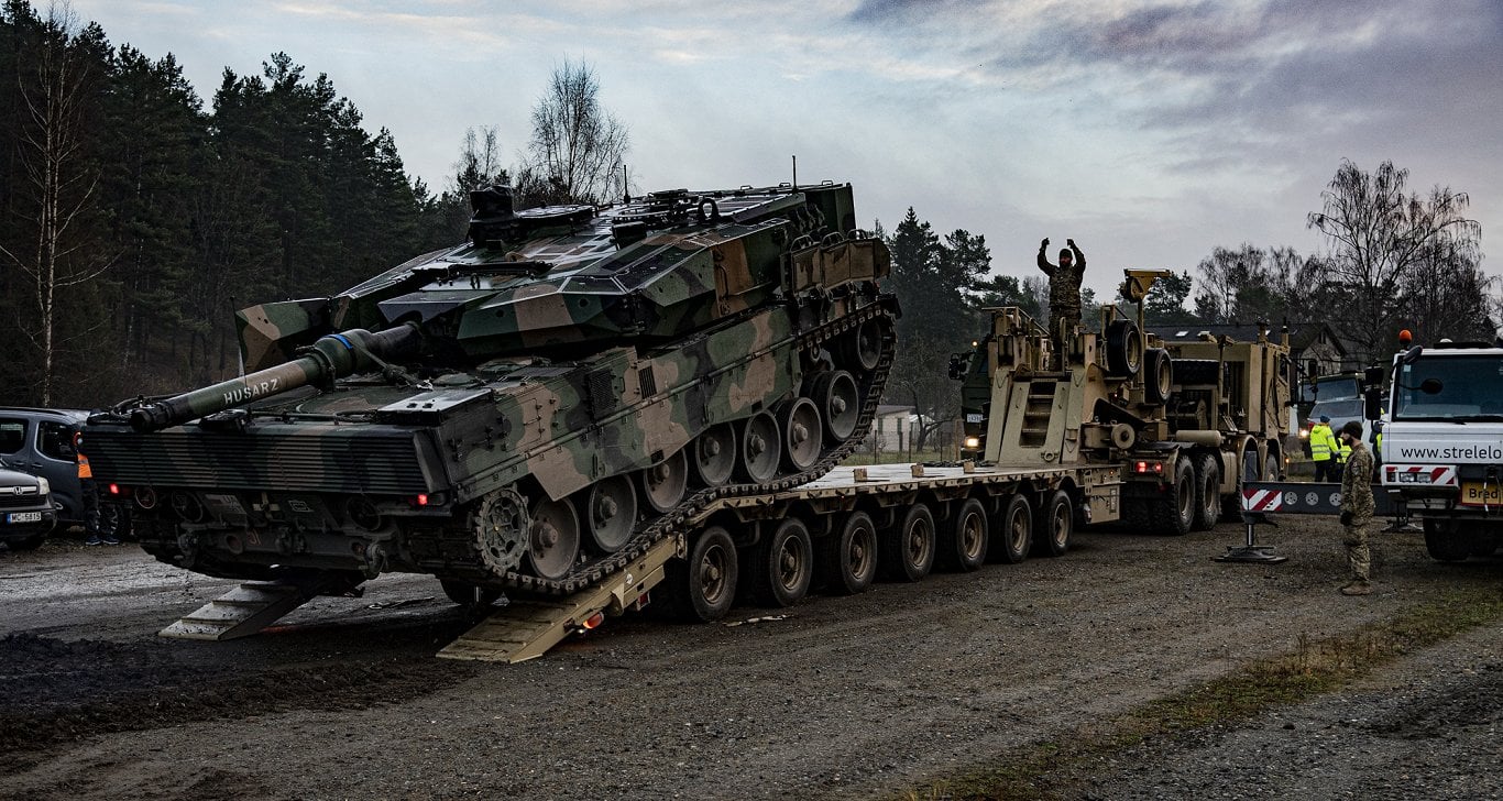 Poland sends Leopard II tanks to Latvia