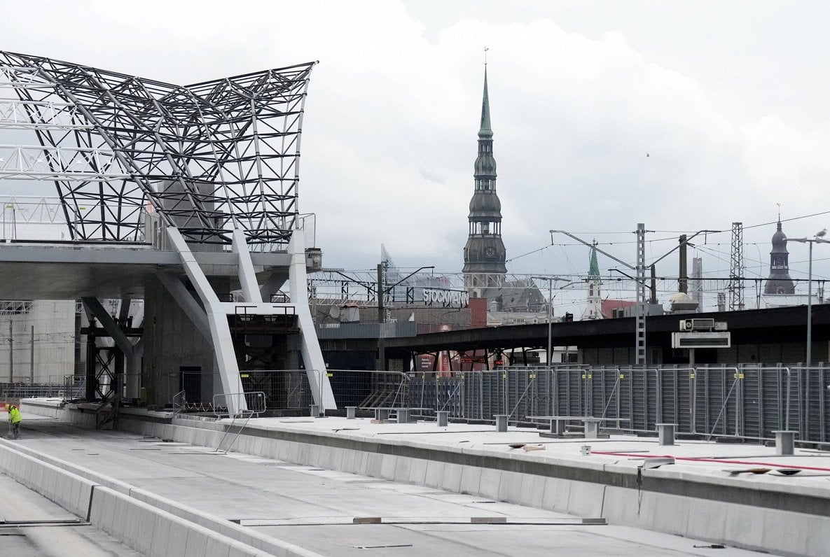 Survey: Latvian residents' opinions about Rail Baltica divided