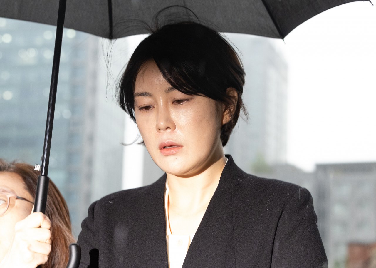 Moon's daughter referred to prosecution over suspected illegal house sharing