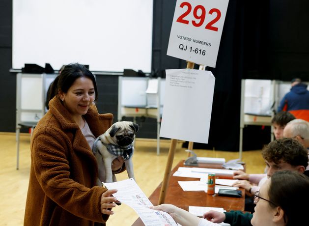 Election 2024: Last voters head to polls before 10pm deadline; Soc Dems leader Holly Cairns gives birth; woman (101) votes in Mayo