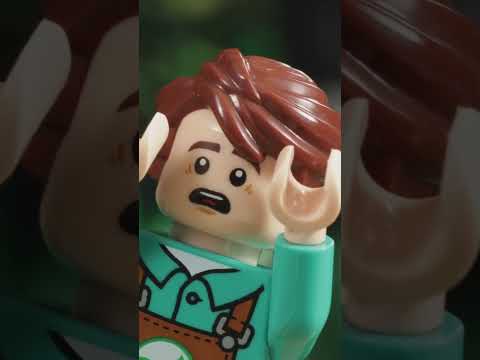 This farmer gets a surprise visit | LEGO Jurassic World #Shorts