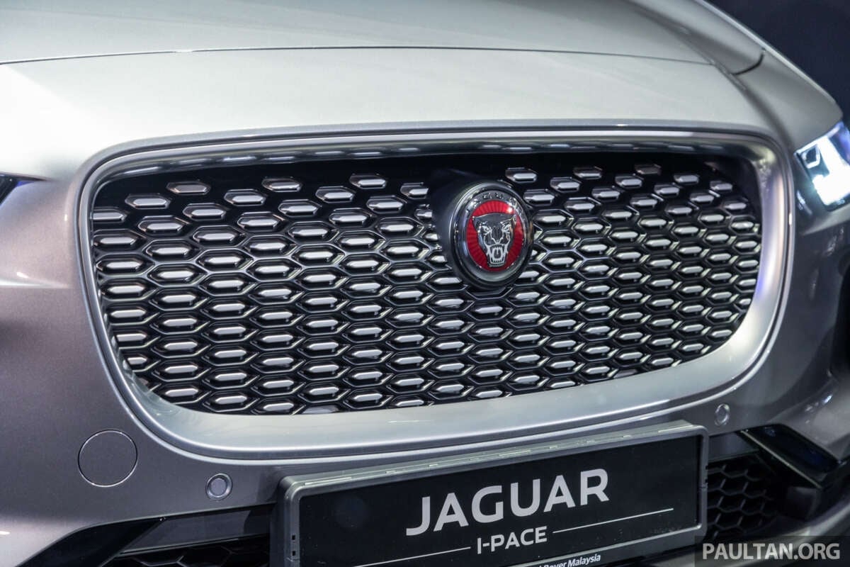 Jaguar halts new vehicle sales in the United Kingdom until next-generation, JEA-based models debut in 2026