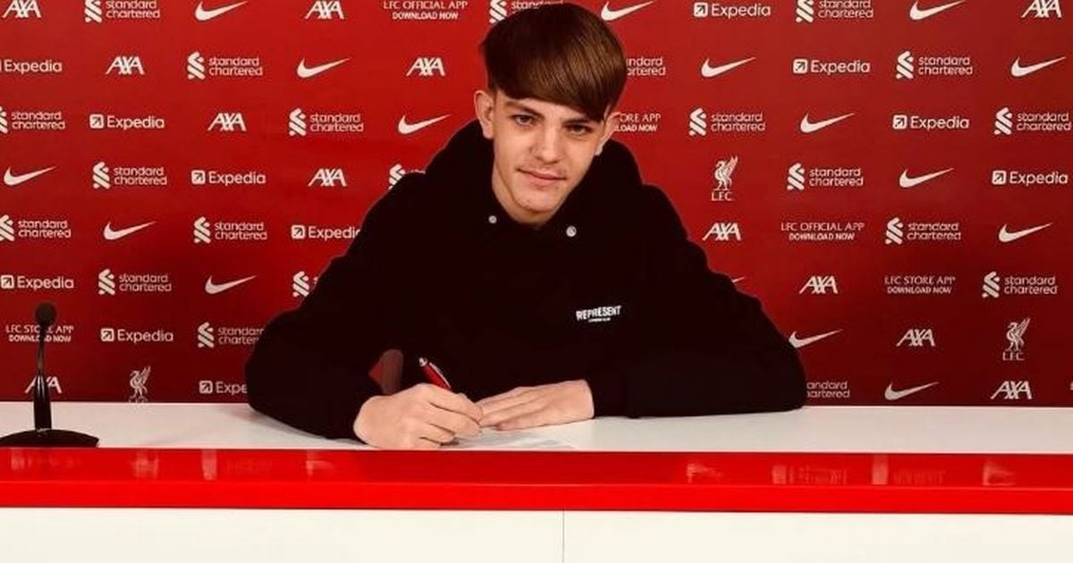 Liverpool poach young defender from Man City to land early blow before January transfer window