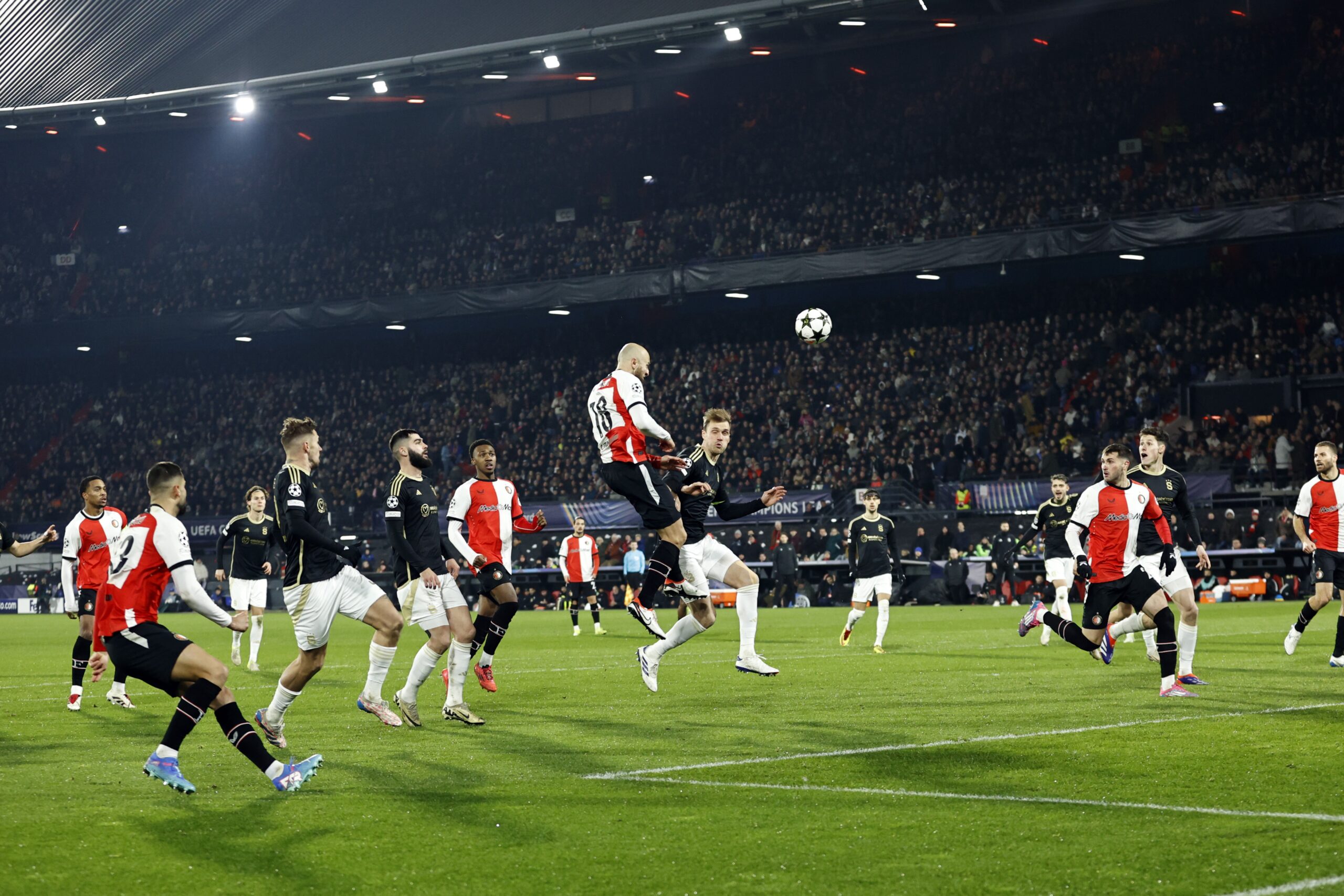 Feyenoord 4-2 Sparta Prague: Rotterdammers close to qualifying