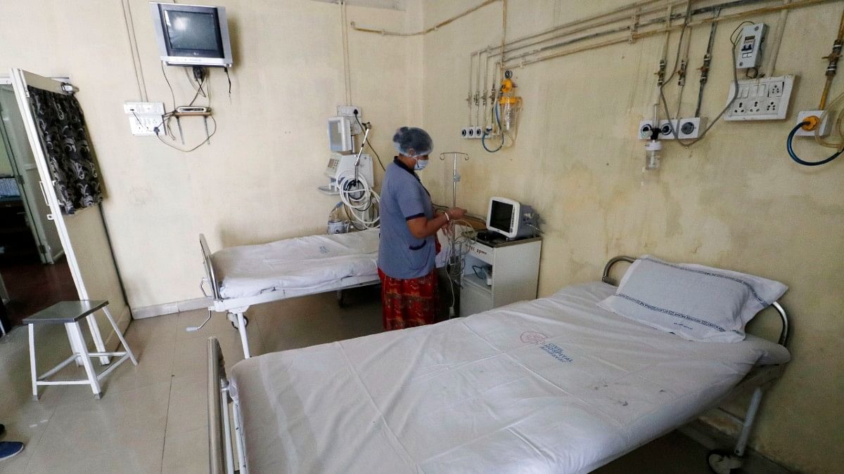 Drop in number of Bangladeshi patients may hurt Indian hospitals. Strained ties, visa curbs to blame