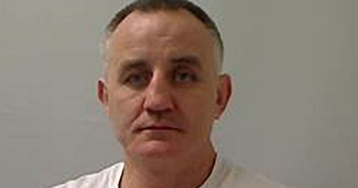 'Hand yourself in' - Convicted murderer on run after failing to return to prison