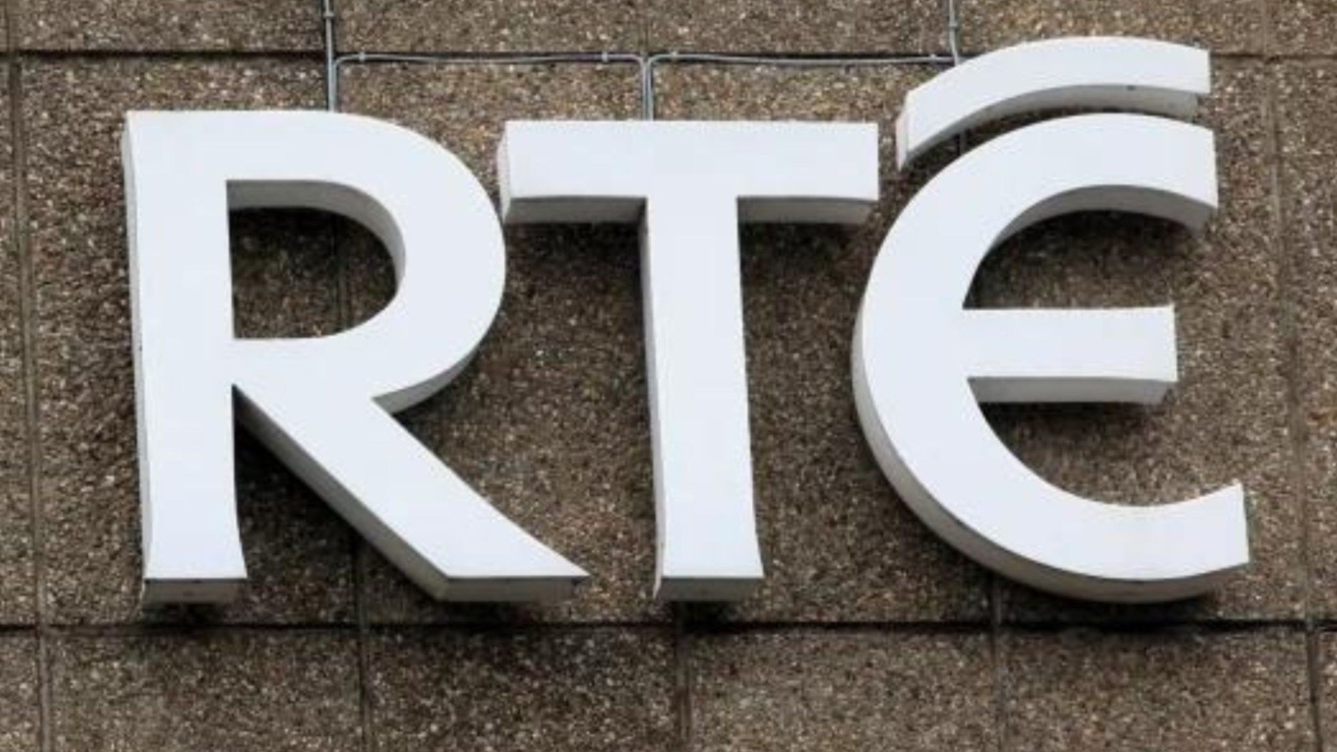 'Best decision ever', cry fans as RTE confirm Derry Girls star will be new host of The Traitors Ireland