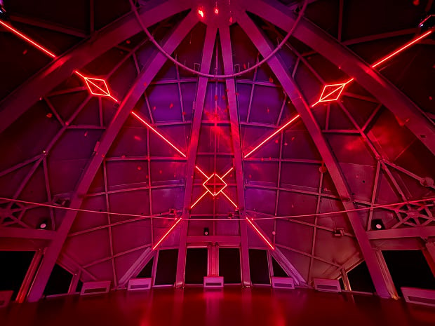 Digital sound and light installation transforms the Atomium into a stellar experience