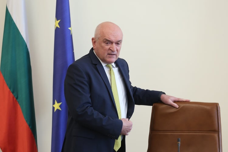 Money for Assisted Reproduction Nearly Double in 2025 Draft Budget, PM Glavchev Says