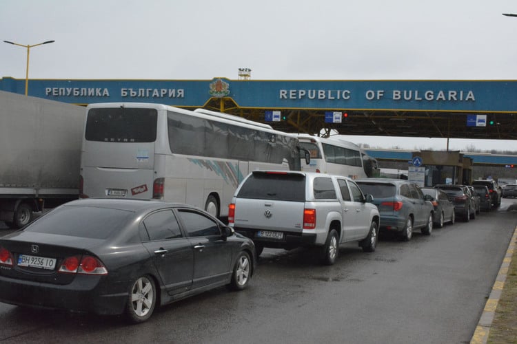 Bulgaria Adopts Decision on Temporary Checks at Border with Romania