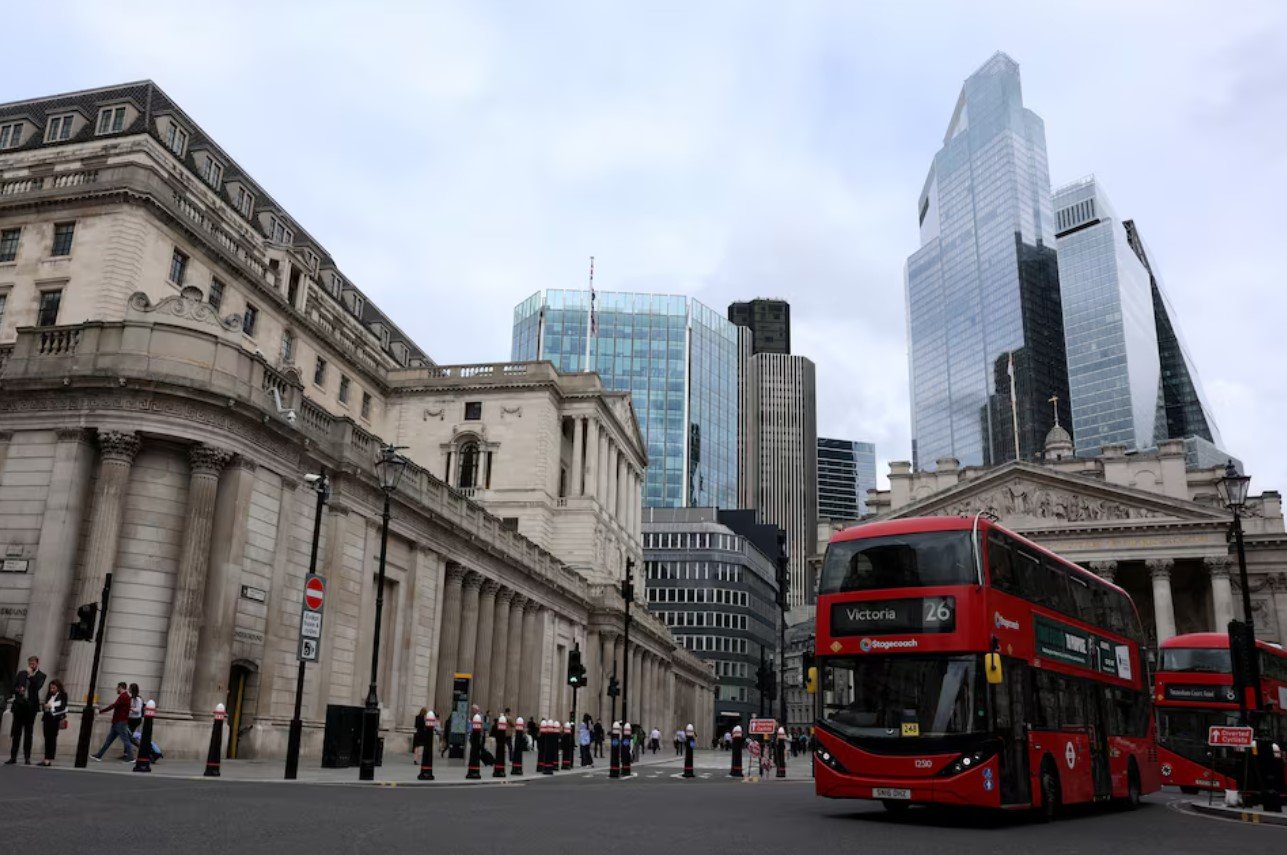 Bank of England to keep rates steady as price pressures linger