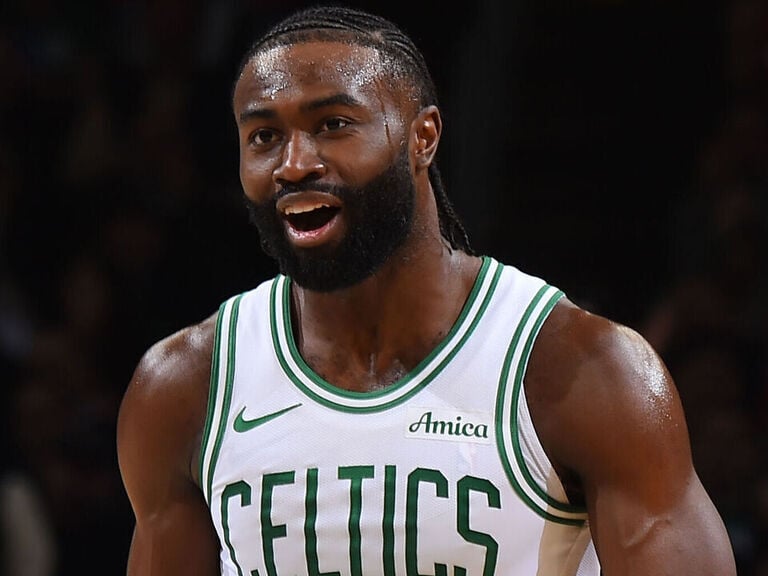 Celtics' Brown: Refs threatening techs is 'bullshit'