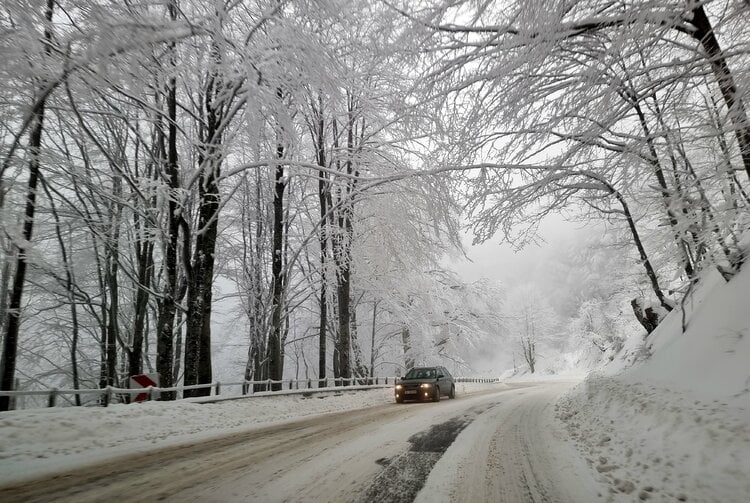 Yellow Code for Heavy Snowfall and Rain Issued Across 22 Regions on Saturday