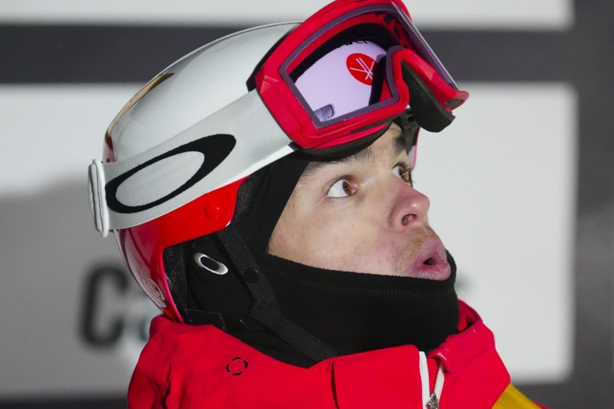 Canadian Kingsbury's World Cup moguls win streak ends with silver medal in Georgia