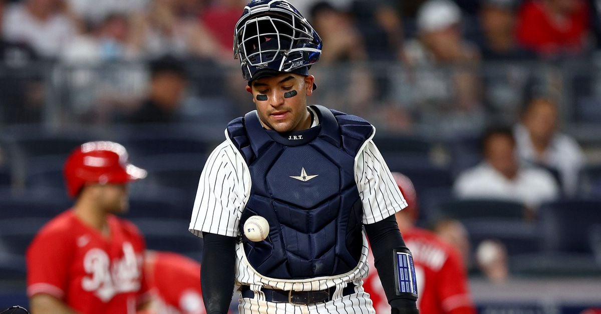 Yankees trade Jose Trevino to Reds for Fernando Cruz and Alex Jackson