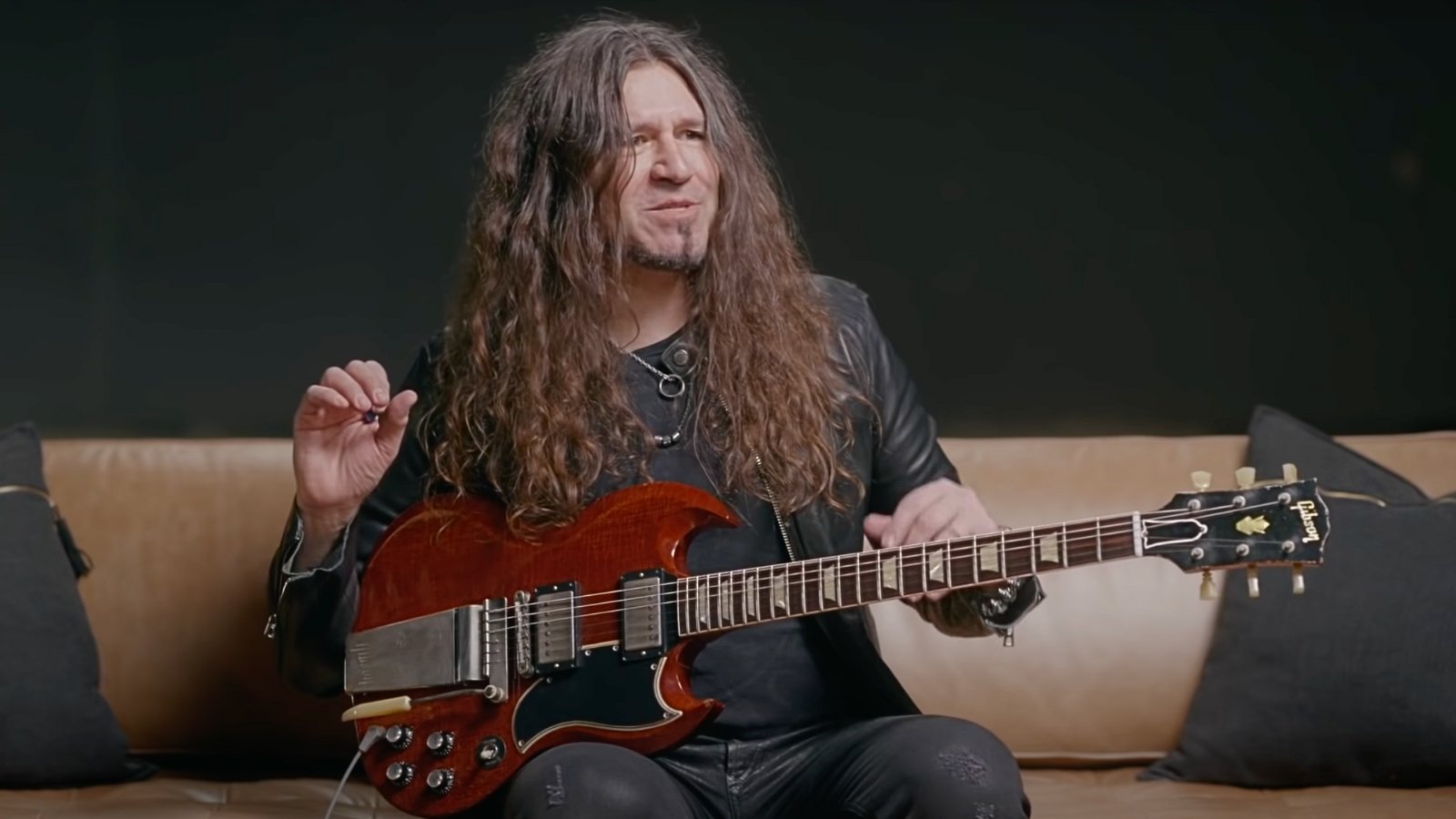 Phil X Speaks Up on Gibson's History With Quality Control Issues, Explains How He Eventually Became Their Artist