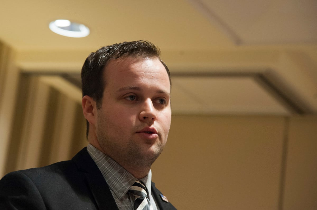 Josh Duggar Looks Unrecognizable in New Photos From Prison 2 Years After His Sentencing