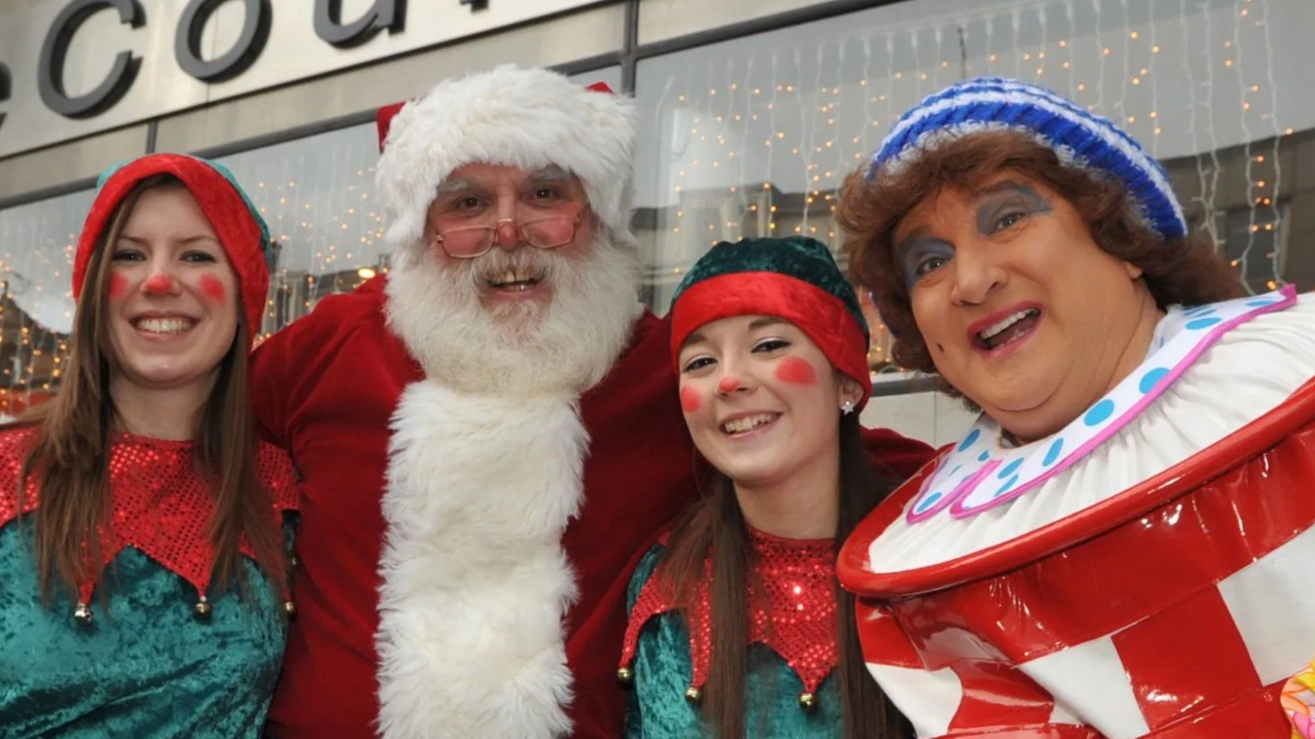 'This behaviour is disgraceful' rages shopping centre as Santa grotto 'ransacked' after teens broke in to steal cash