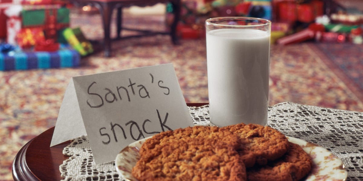 12 snacks children around the world leave for Santa Claus