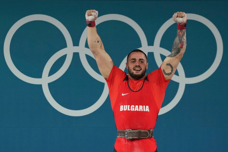 Bulgaria's Karlos Nasar Awarded as World's Best Weightlifter of 2024