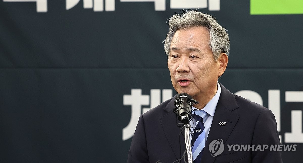 Olympic chief Lee Kee-heung says 'high-ranking' gov't official tried to dissuade him from reelection bid