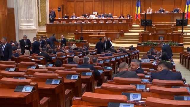 Government Approved by Parliament with Narrow 7-Vote Majority