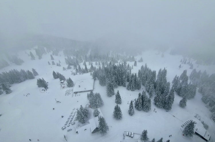 Sub-zero Temperatures, Fog and Snow in Mountains