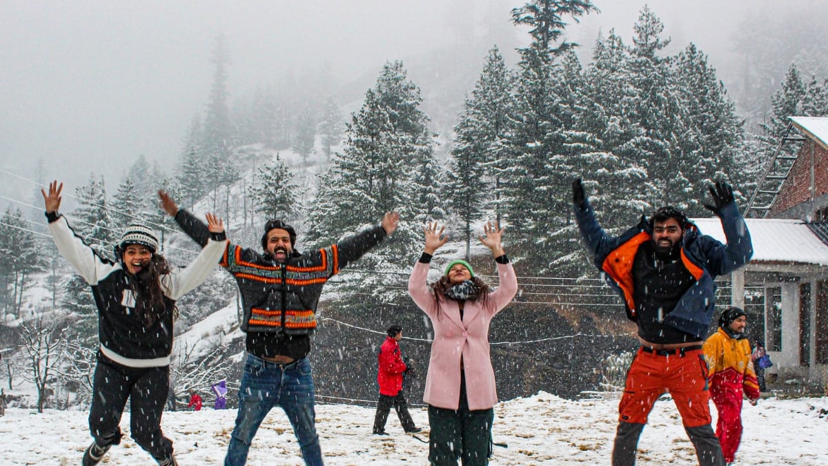 Christmas Cheer With Snow And Shiver: North India Sees Train Delays, Road Closures & Tourist Influx