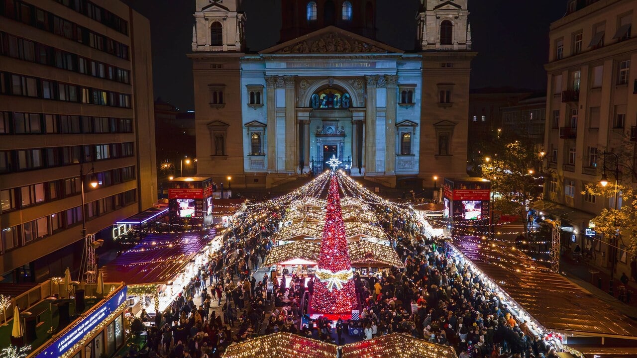 Magical Budapest Christmas markets to visit this Christmas: dates and locations