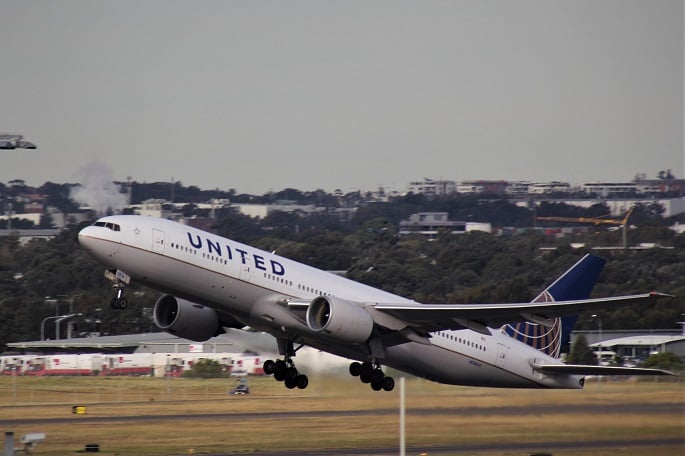 Person found dead in wheel well on United Airlines flight at Hawaii airport