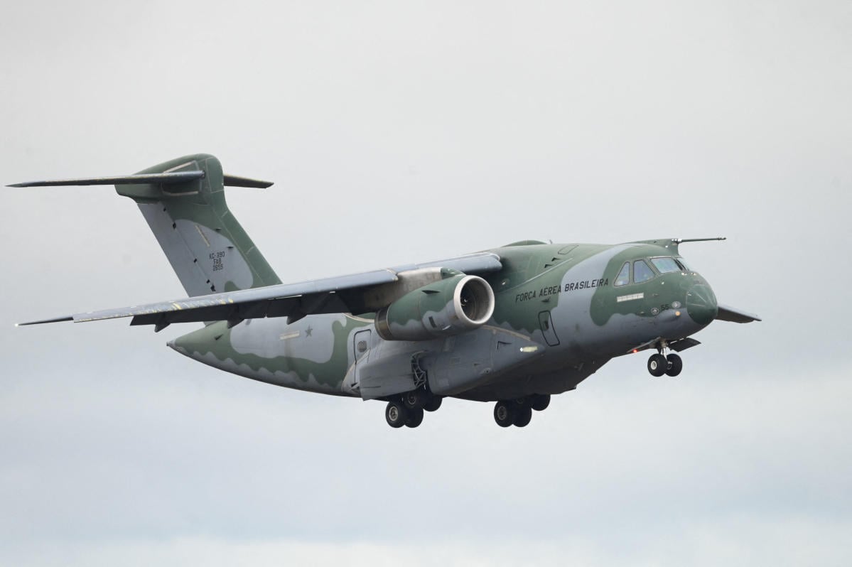 Slovakia, Brazil discuss military transport aircraft, howitzer buys