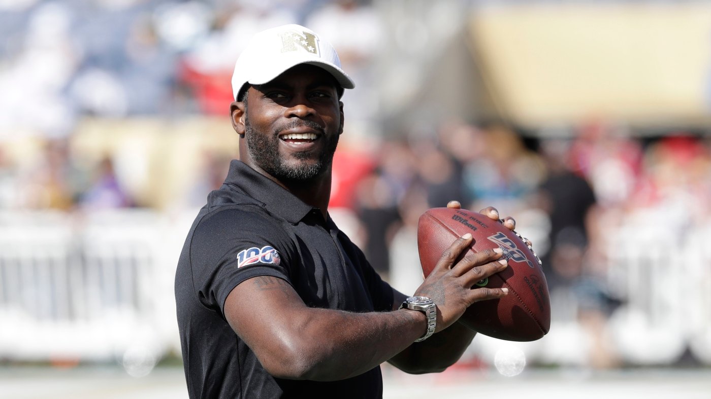 Michael Vick says he will be the new head football coach at Norfolk State University