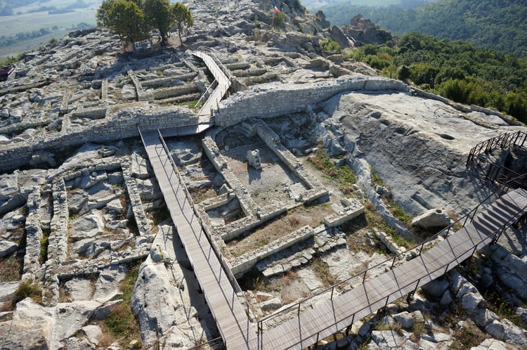 Islands.com Compares Bulgaria's Perperikon to Peru's Machu Picchu