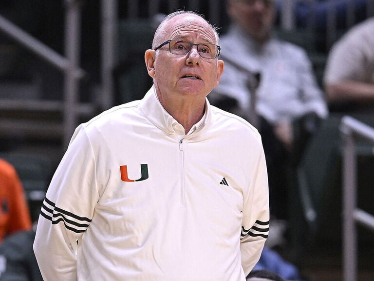 Report: Larranga stepping down as Miami head coach