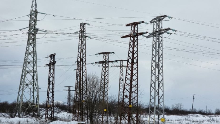 Electricity has not been restored yet after the snow in some towns and villages in the country